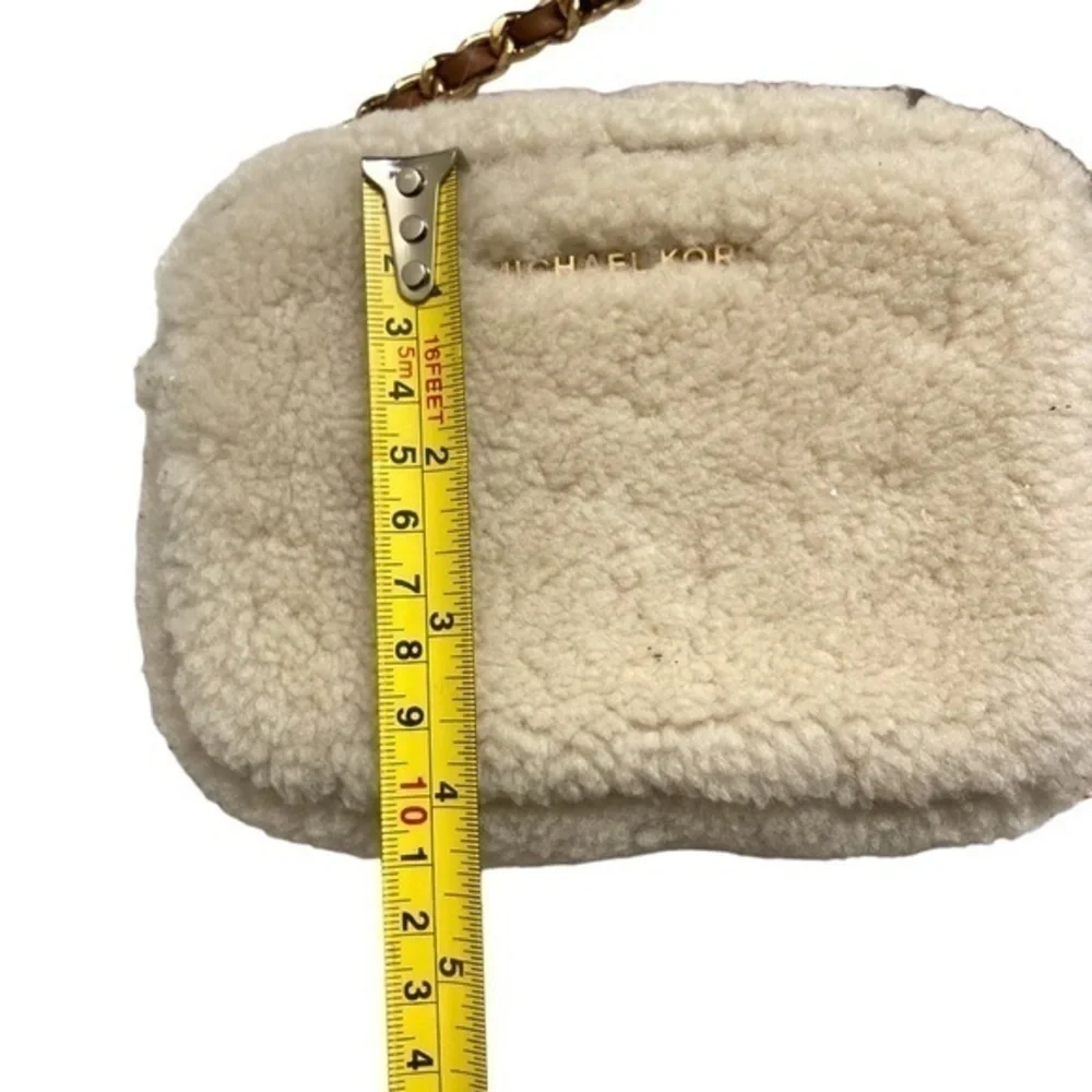Michael Michael Kors JET SET TRAVEL SMALL SHEARLING CROSSBODY